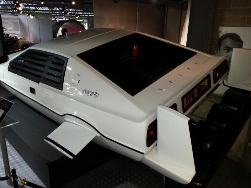 bonds lotus ,aston and top gear and f1 pics from today Lotus