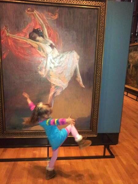  photo little girl dancing painting_zpsrkb9xjls.jpg