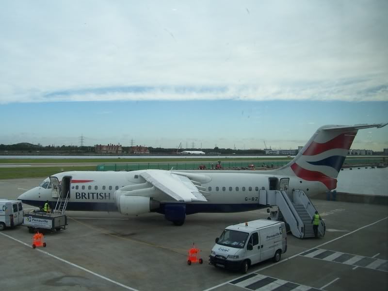 http://i2.photobucket.com/albums/y11/VC10/London%20City/ba_lcy.jpg
