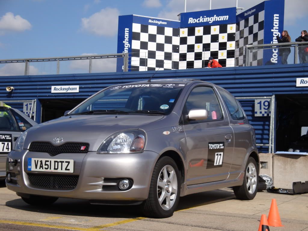 [Image: Rockingham2009018.jpg]