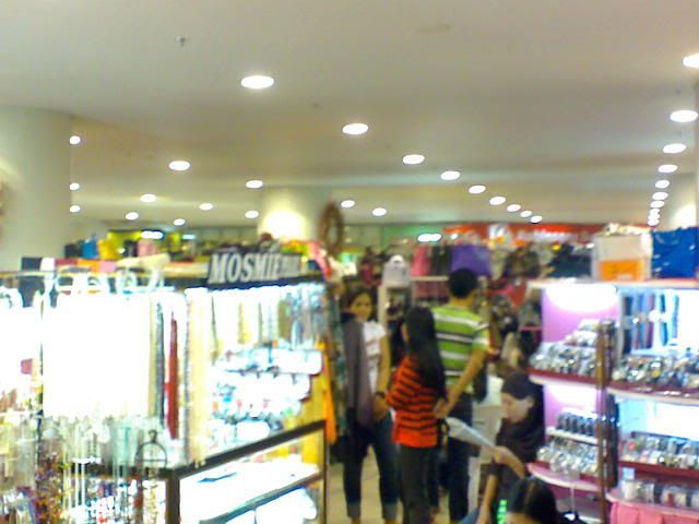 tiangge section at Robinsons