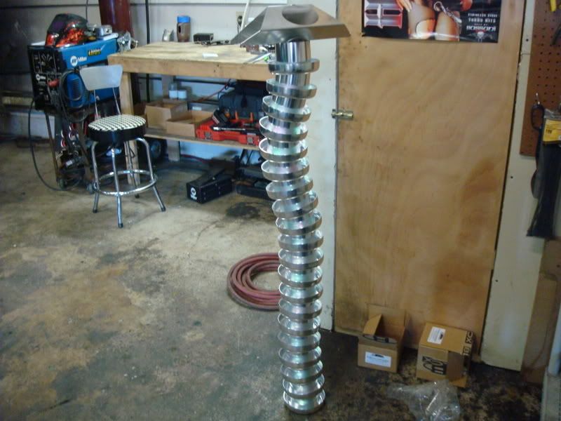 http://i2.photobucket.com/albums/y11/studderin/2008_243_project/rocker_bolt001.jpg