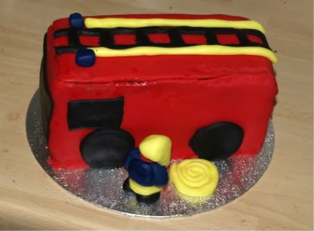 Fire Engine Birthday Cake16
