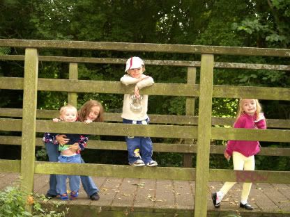 Kids on bridge 25 Aug 2010