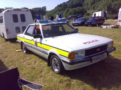 CORTINAPOLICECAR2.jpg