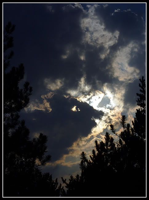 IMAGE: http://i2.photobucket.com/albums/y17/jimthias/Sky/sunclouds-1911.jpg