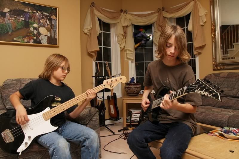 IMAGE: http://i2.photobucket.com/albums/y17/msowsun/Canon%2040D/IMG_1357.jpg