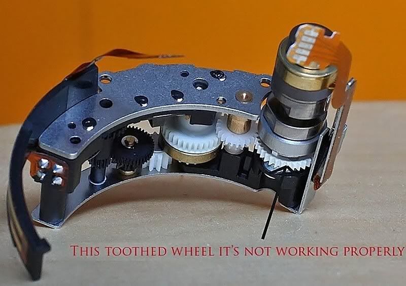 IMAGE: http://i2.photobucket.com/albums/y17/msowsun/photo%20stuff/EF50mmclutchsystem3.jpg