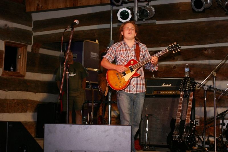 IMAGE: http://i2.photobucket.com/albums/y17/msowsun/photo%20stuff/Photo1/IMG_3212.jpg