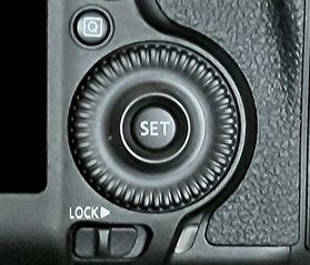 IMAGE: http://i2.photobucket.com/albums/y17/msowsun/photo%20stuff/Photo15/40Dset.jpg~original