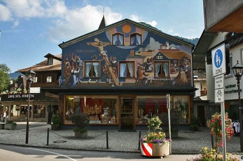 IMAGE: http://i2.photobucket.com/albums/y17/msowsun/photo%20stuff/Photo3/_1b-1.jpg