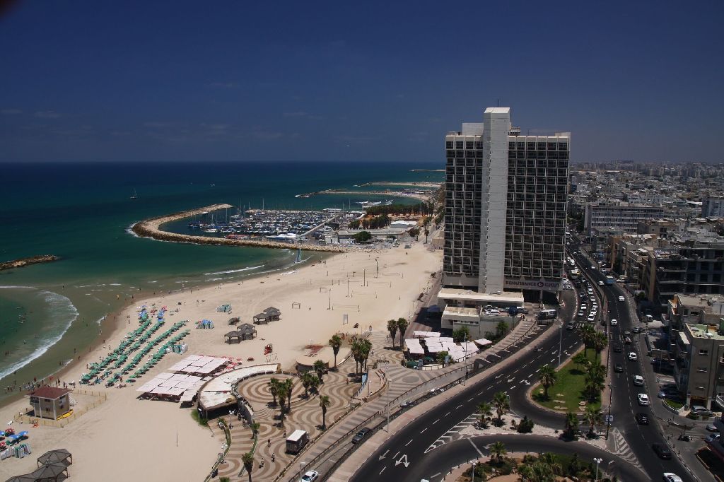 IMAGE: http://i2.photobucket.com/albums/y17/msowsun/photo%20stuff/Photo5/IMG_0598.jpg