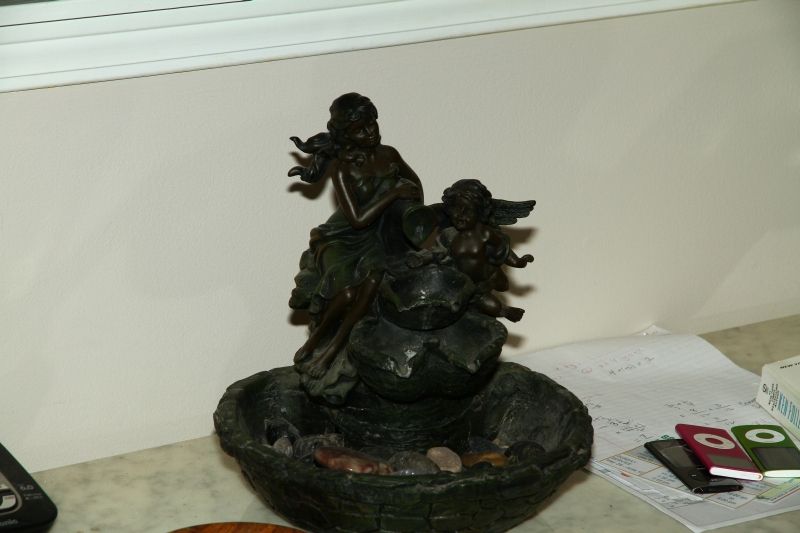 IMAGE: http://i2.photobucket.com/albums/y17/msowsun/photo%20stuff/Photo6/IMG_3173.jpg