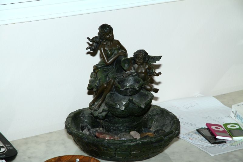 IMAGE: http://i2.photobucket.com/albums/y17/msowsun/photo%20stuff/Photo6/IMG_3175.jpg