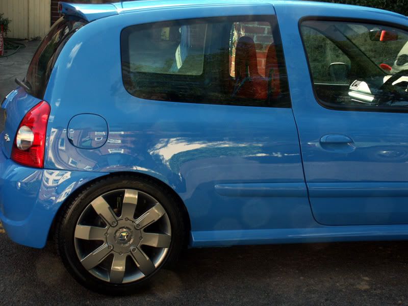 182blue025b.jpg