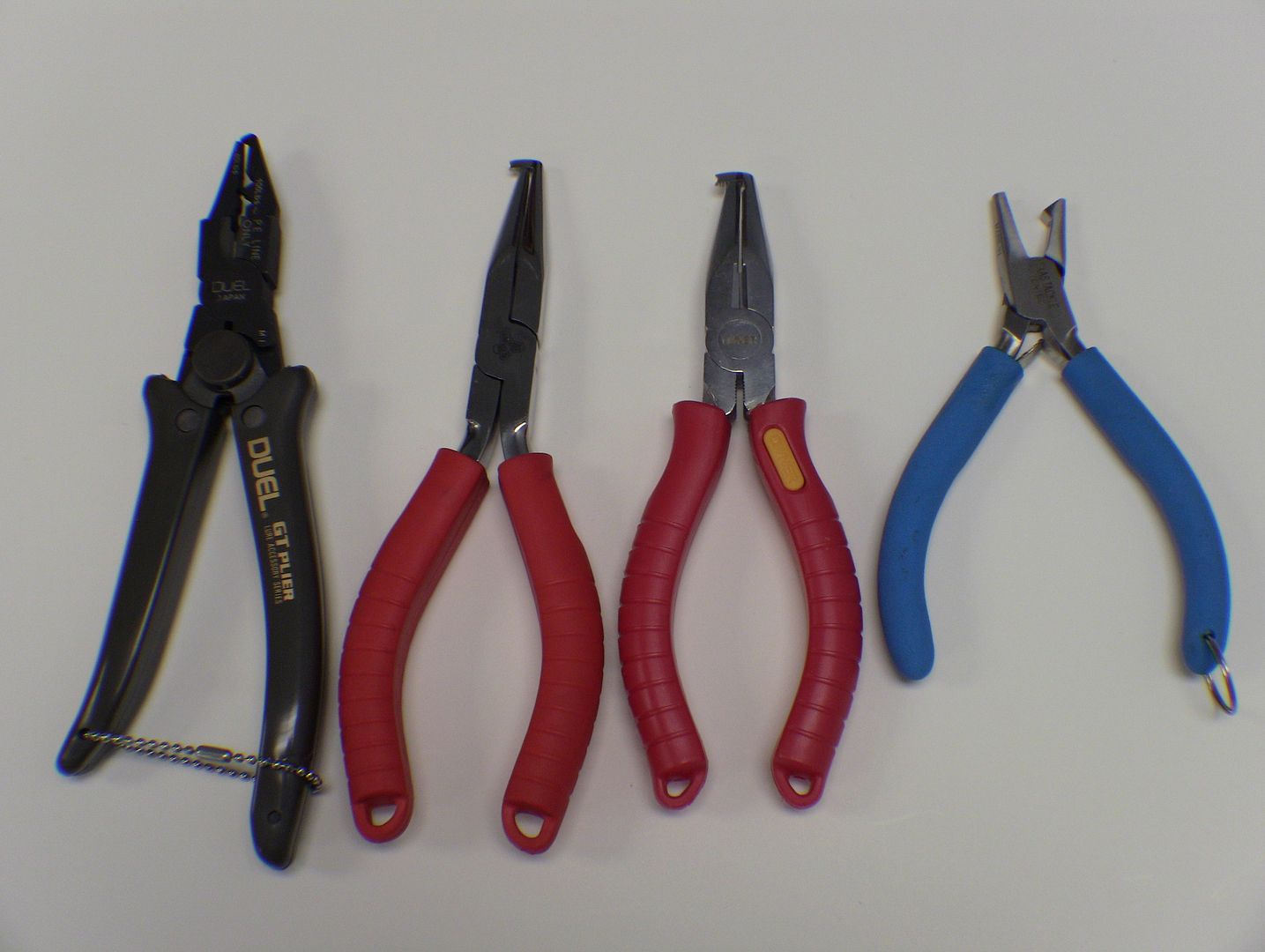 Compact, powerful Split Ring Plier BASS BARN