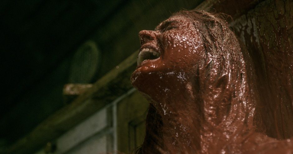 photo Elizabeth-Blackmore-in-Evil-Dead-2013-Movie-Image2.jpg