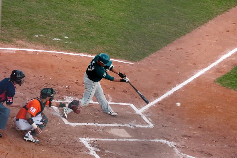http://i2.photobucket.com/albums/y22/dennis11/baseball/baseball/P1100028-s.jpg