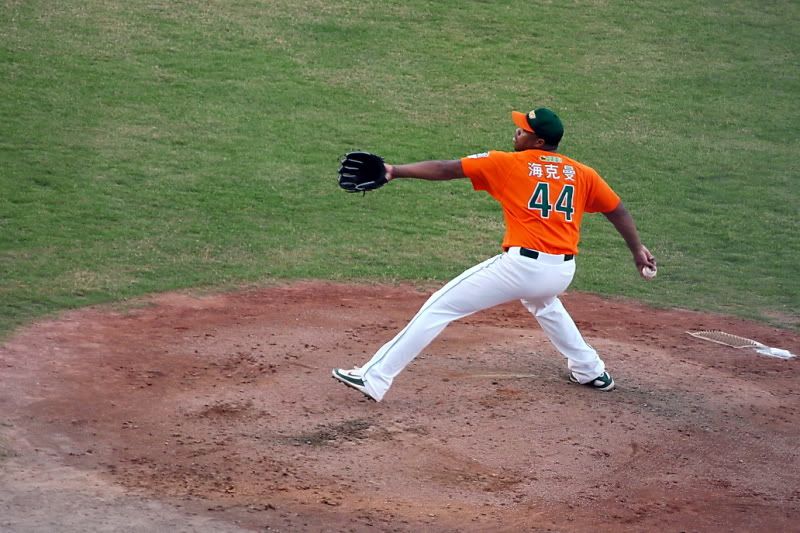 http://i2.photobucket.com/albums/y22/dennis11/baseball/baseball/P1100161-s.jpg