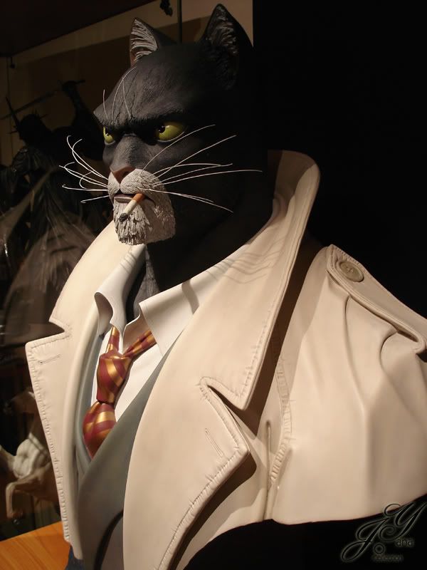 blacksad statue