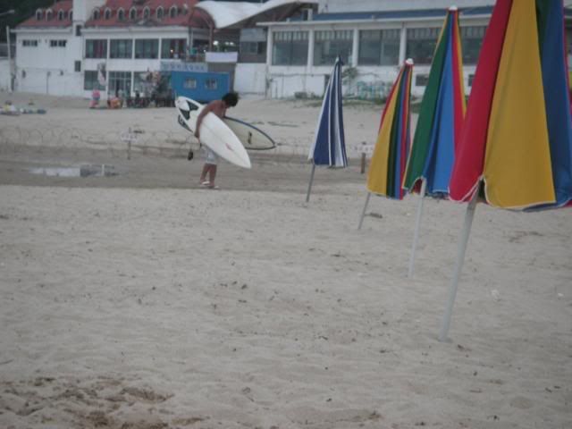 surfer dude, there WERE actually waves, i swear.