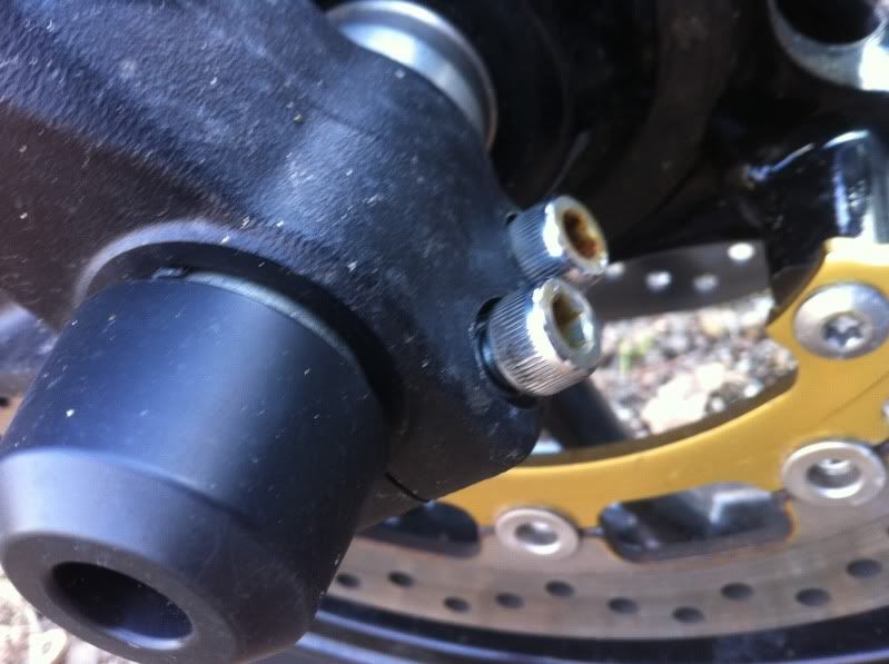Sloppy mechanic Axle Pinch Bolts Triumph Rat Motorcycle Forums