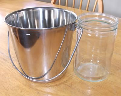 Nigies sure are low to the ground! - Goats