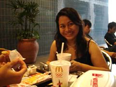 Siti didn't eat anything.. Afraid she'll sink later..