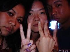 take picture! take picture! we're so gona eat u up..