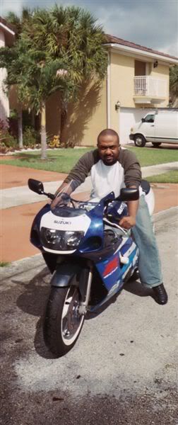 GSXR1cp.jpg