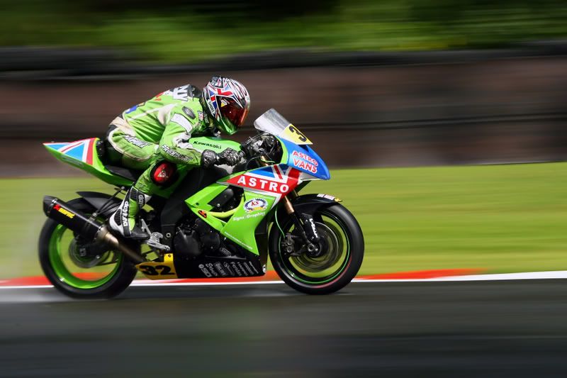 IMAGE: http://i2.photobucket.com/albums/y25/jakscooby/ANT16727-1.jpg