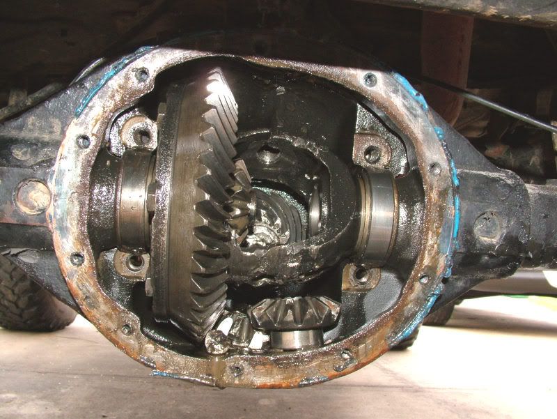 Broken axles, broken carrier and gears.. (pics)