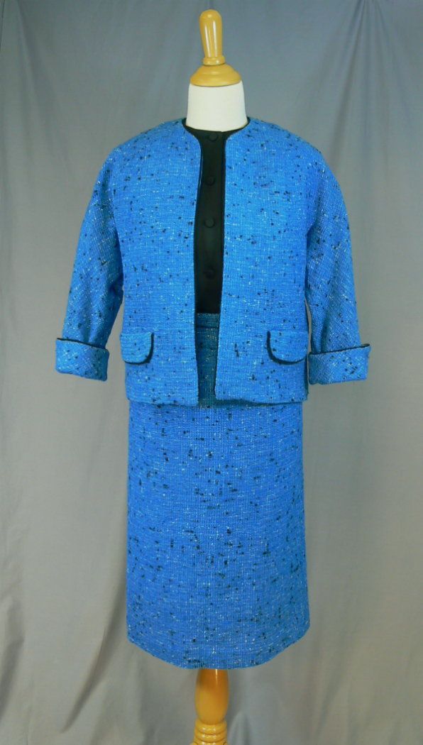 Tabtweedsuitfront.jpg