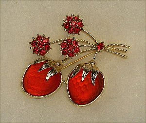 strawberryfestivalbroochfrontsmall.jpg