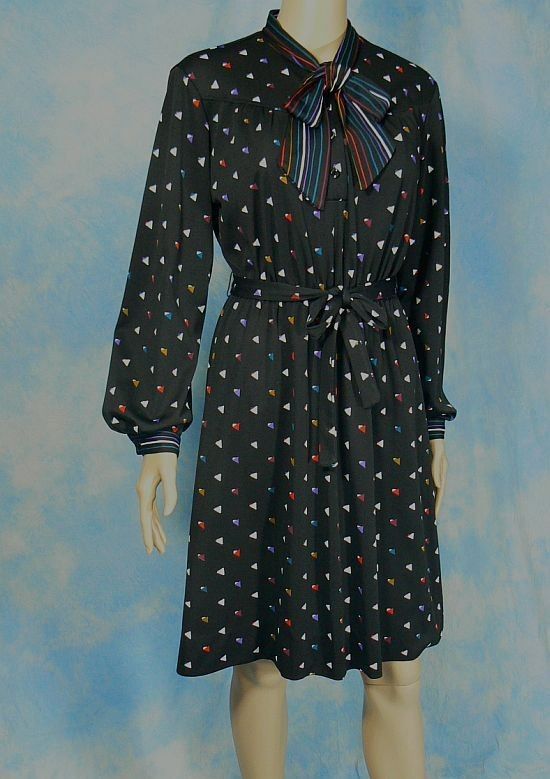  dress in this Vintage 70s Atomic Novelty Print Secretary Dress Pussy 