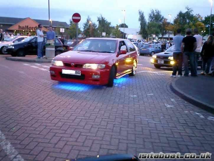 almera-neons.jpg