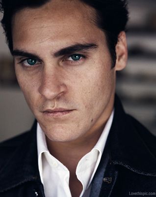 Joaquin-Phoenix_zpsd8f384d7.jpg