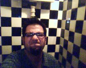 Qualquer wc é menor ao vivo.
