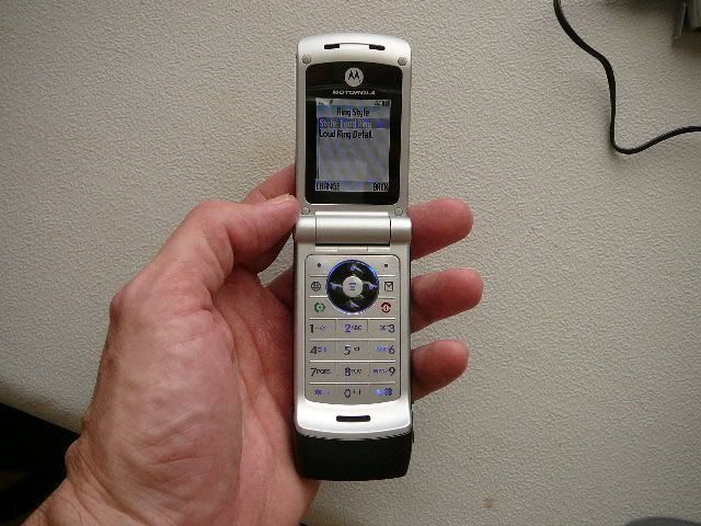 Motorola W375 Prepaid Cell phone.