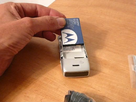 Installing a BQ50 battery in the Tracfone W370 Cell Phone