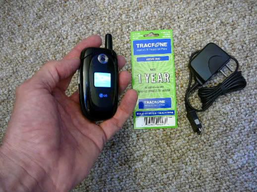 Tracfone LG 225 Camera Phone with Phone Card and Charger