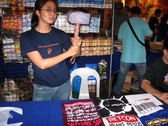 'Our shirts hit the nail on the head!' exclaims distressed booth curator. Macy from Geekerie