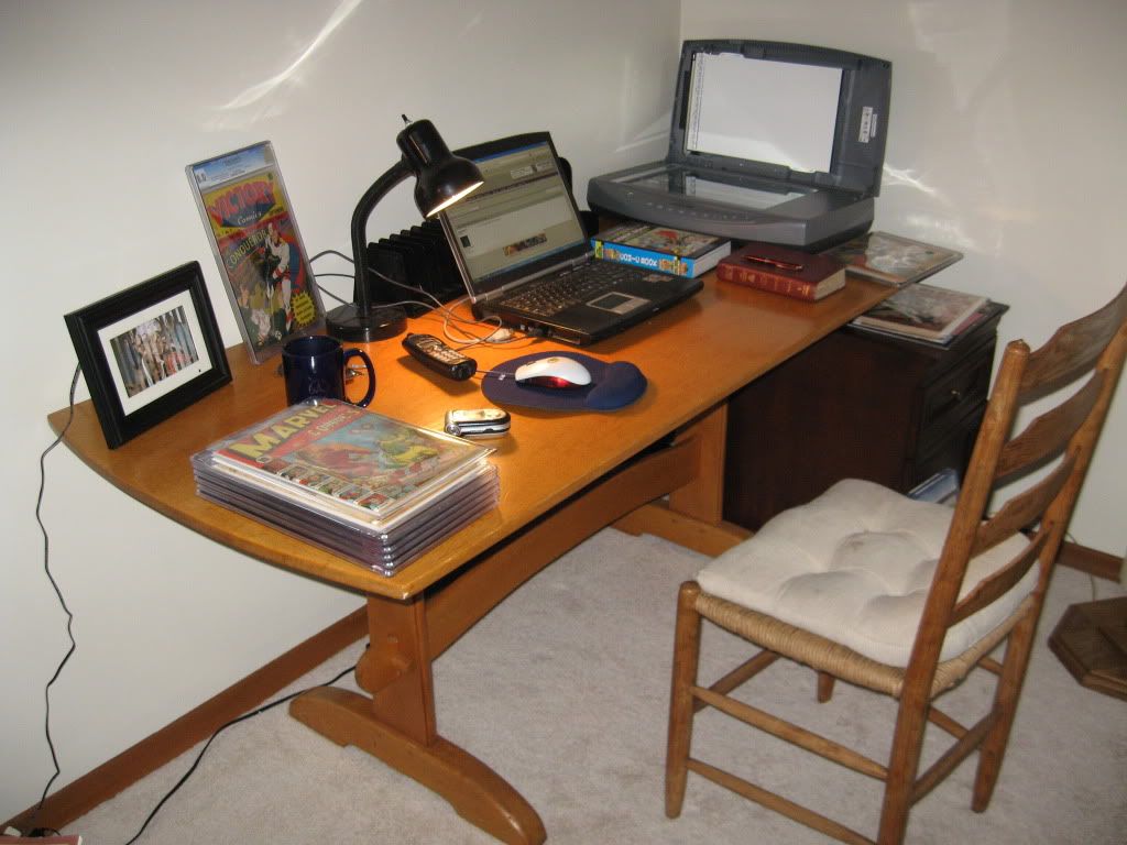 Roysdesk.jpg