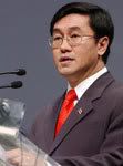 Surapong.jpg