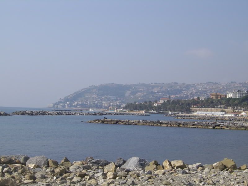http://i2.photobucket.com/albums/y35/RJ100/nce028.jpg?t=1174173157