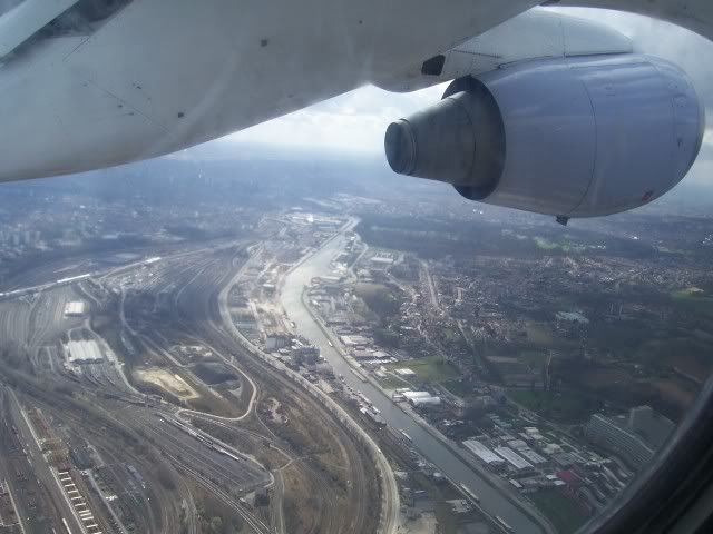 http://i2.photobucket.com/albums/y36/Flambards/BrusselsMarch2006/aftertakeoffbru02.jpg