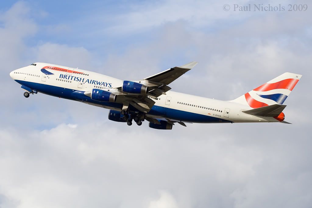 http://i2.photobucket.com/albums/y36/MMSR5/LHR/G-BYGA-LHR-101009.jpg