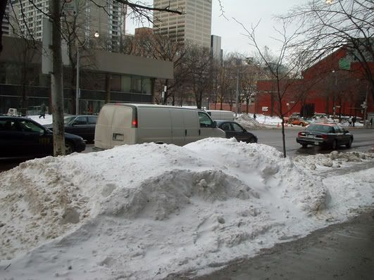 http://i2.photobucket.com/albums/y36/MMSR5/TorontoSnow.jpg