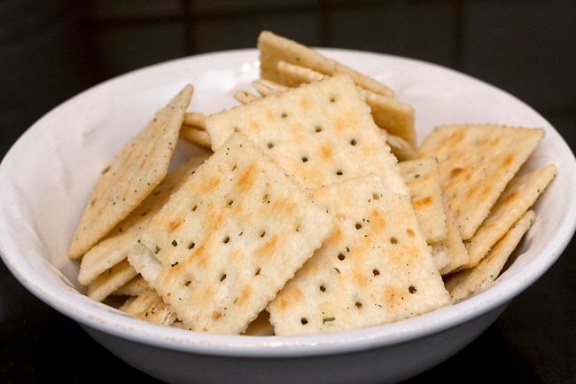 Cooking with ChristyB » Seasoned Saltine Crackers