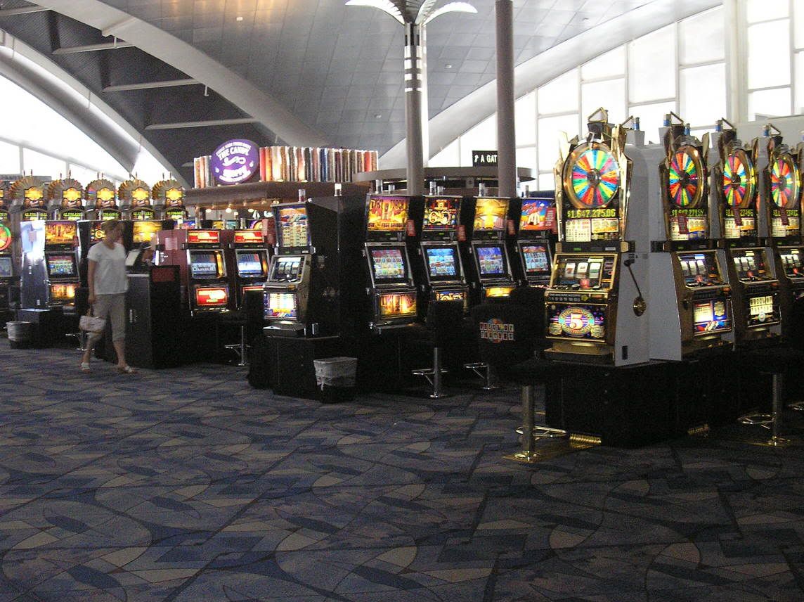 slot machines? in the airport?